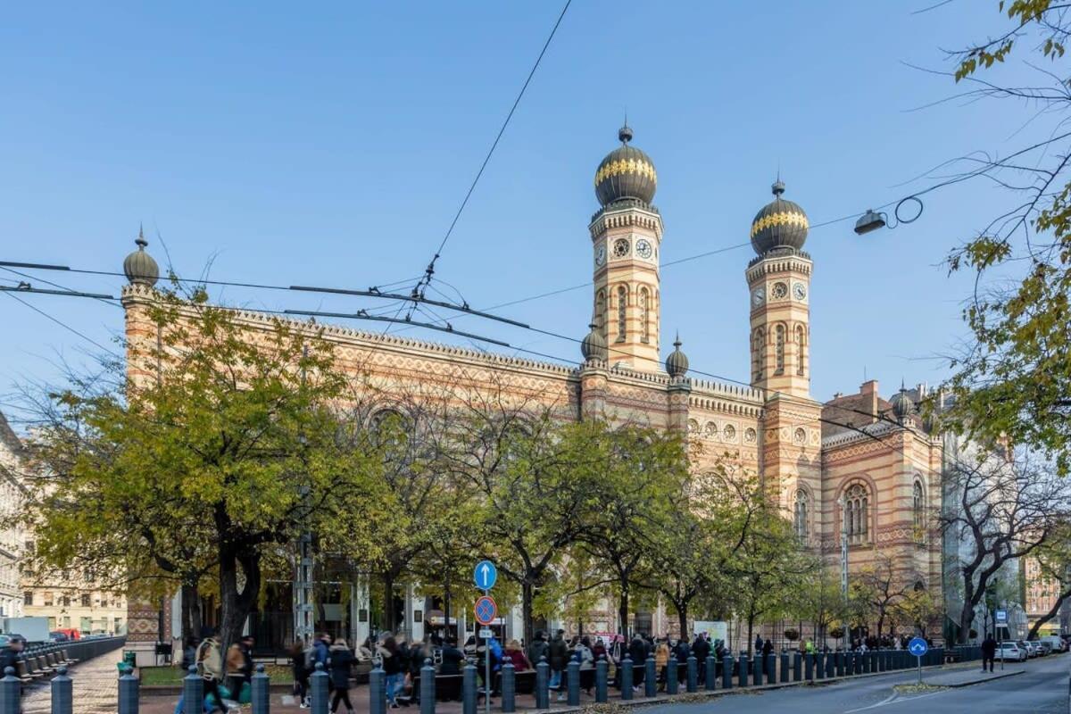 Extra Central And New Studio Будапеща Екстериор снимка